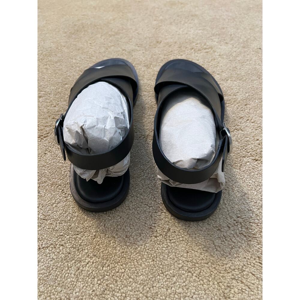 Everlane The City Crossover Sandal - Picture 5 of 8